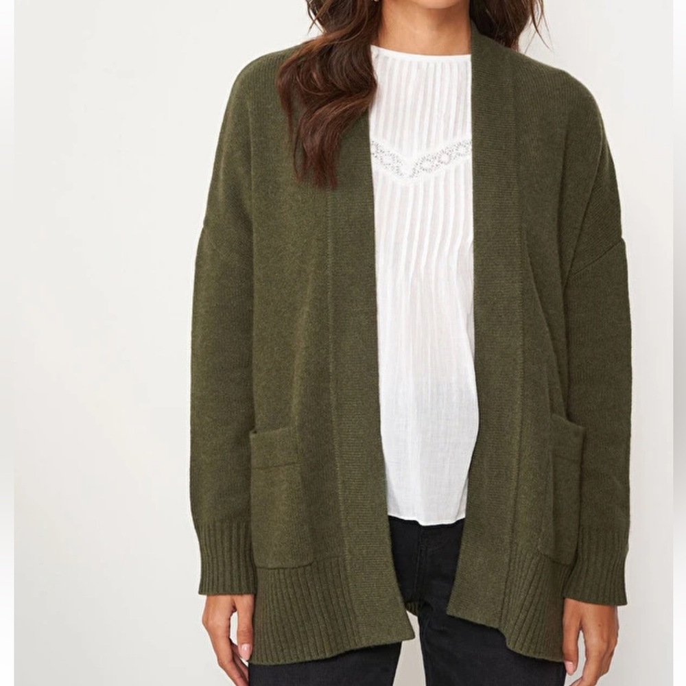 Olive colored open cardigan ribbed with pockets
